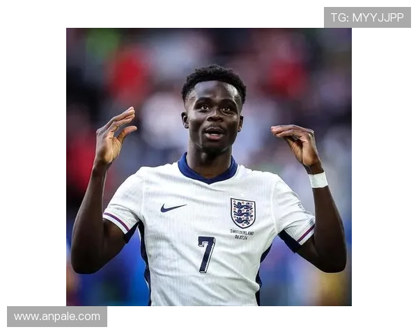 拉什福德与萨卡：英格兰边锋成长路径对比分析