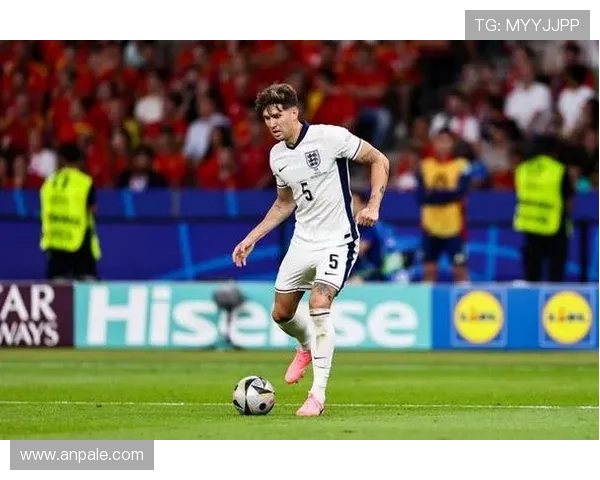 亚马尔与萨卡右边锋进攻效率及战术适配性对比分析